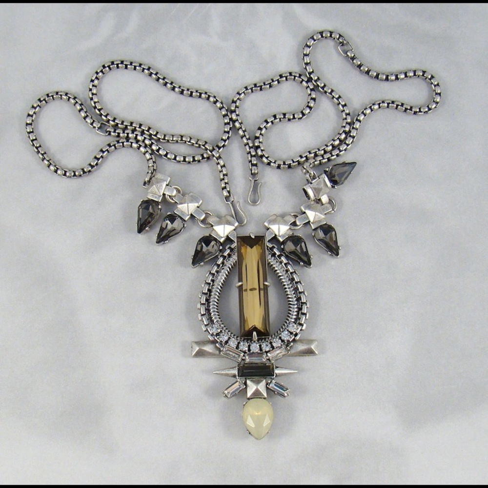 Art Deco Stella and Dot Necklace Silver Eclipse